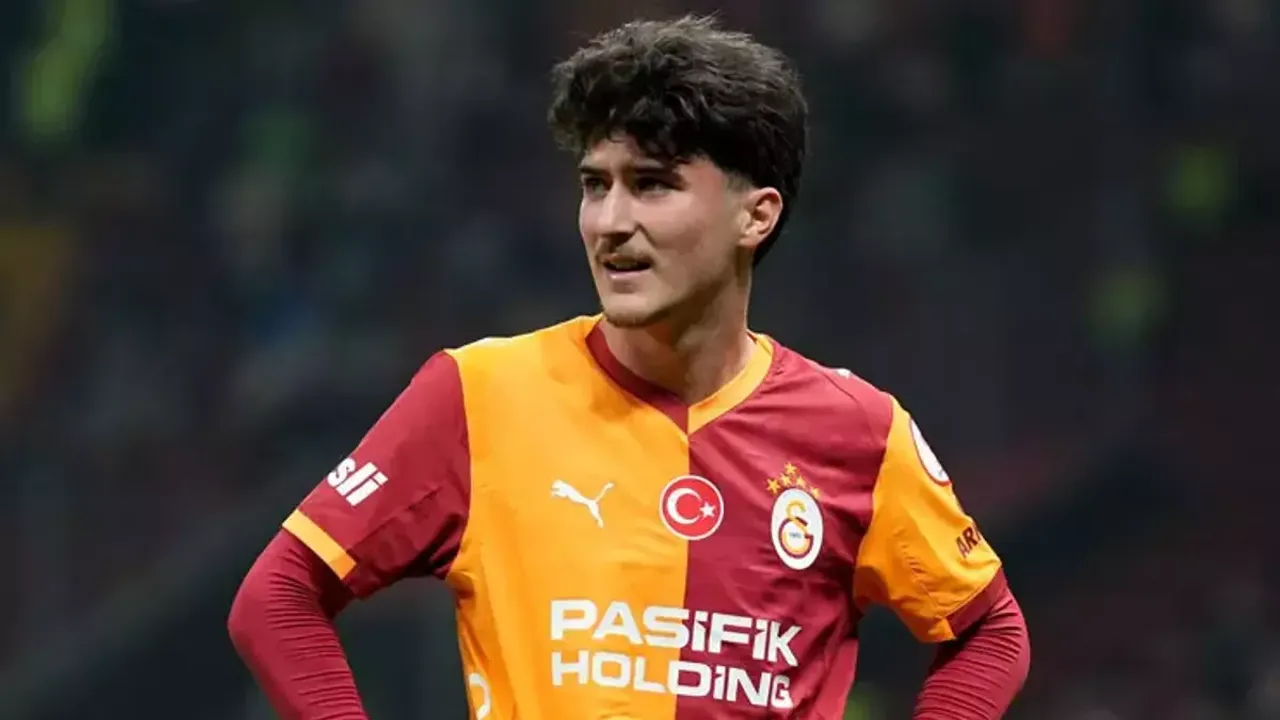 Gökdeniz Gürpüz'den Galatasaray Formasıyla İlk 11 Çıkışı: Yüzde Yüzümle Mücadele Ediyorum!