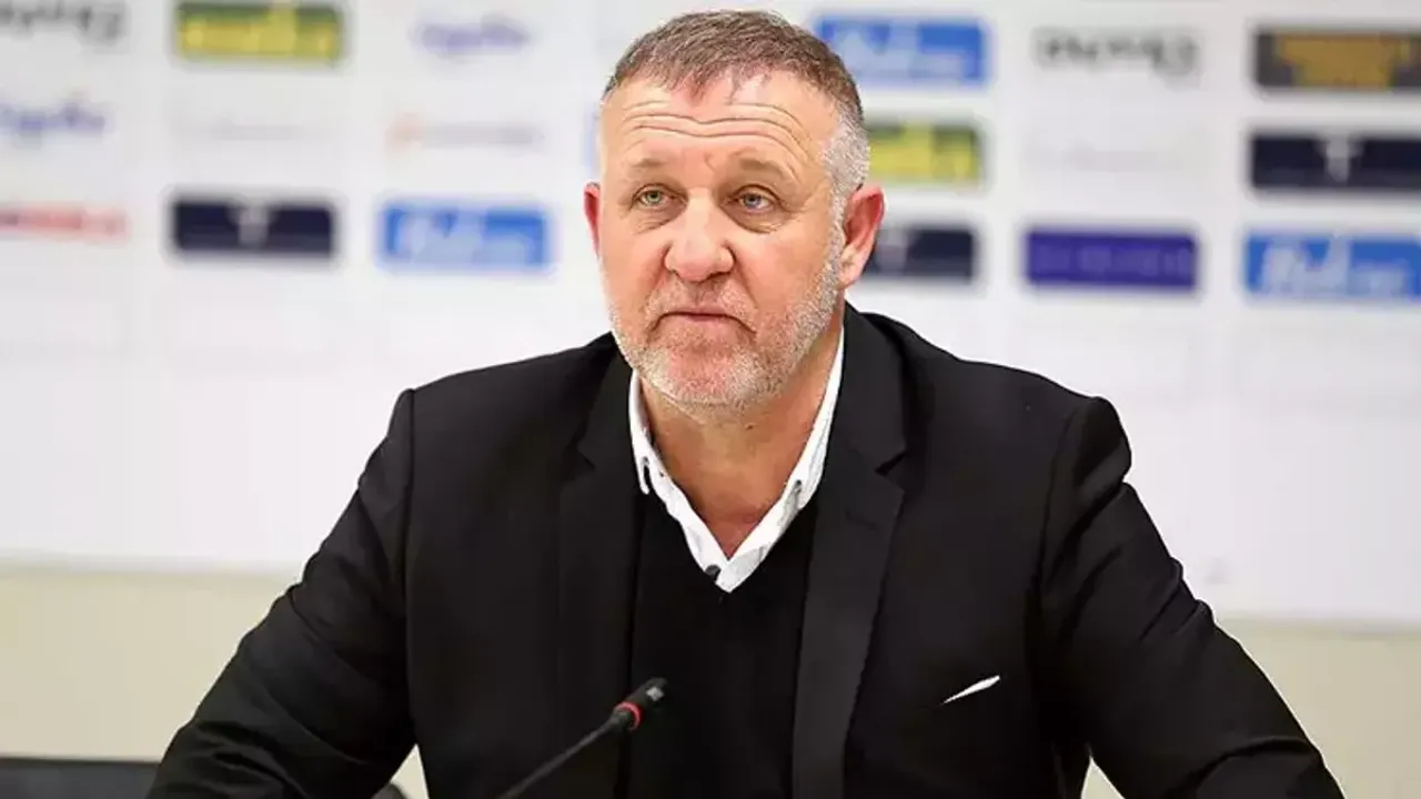 Amed Sportif Faaliyetler'de Yeni Dönem: Takımın Başına Tecrübeli İsim Mesut Bakkal Getirildi