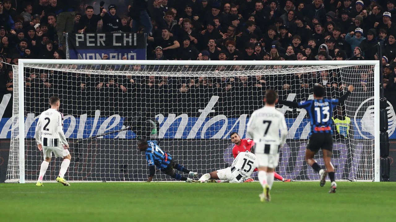 Coppa Italia'da Dev Sürpriz: Atalanta, Juventus'u 3-0'la Eledi! Kenan Yıldız Riske Edilmedi