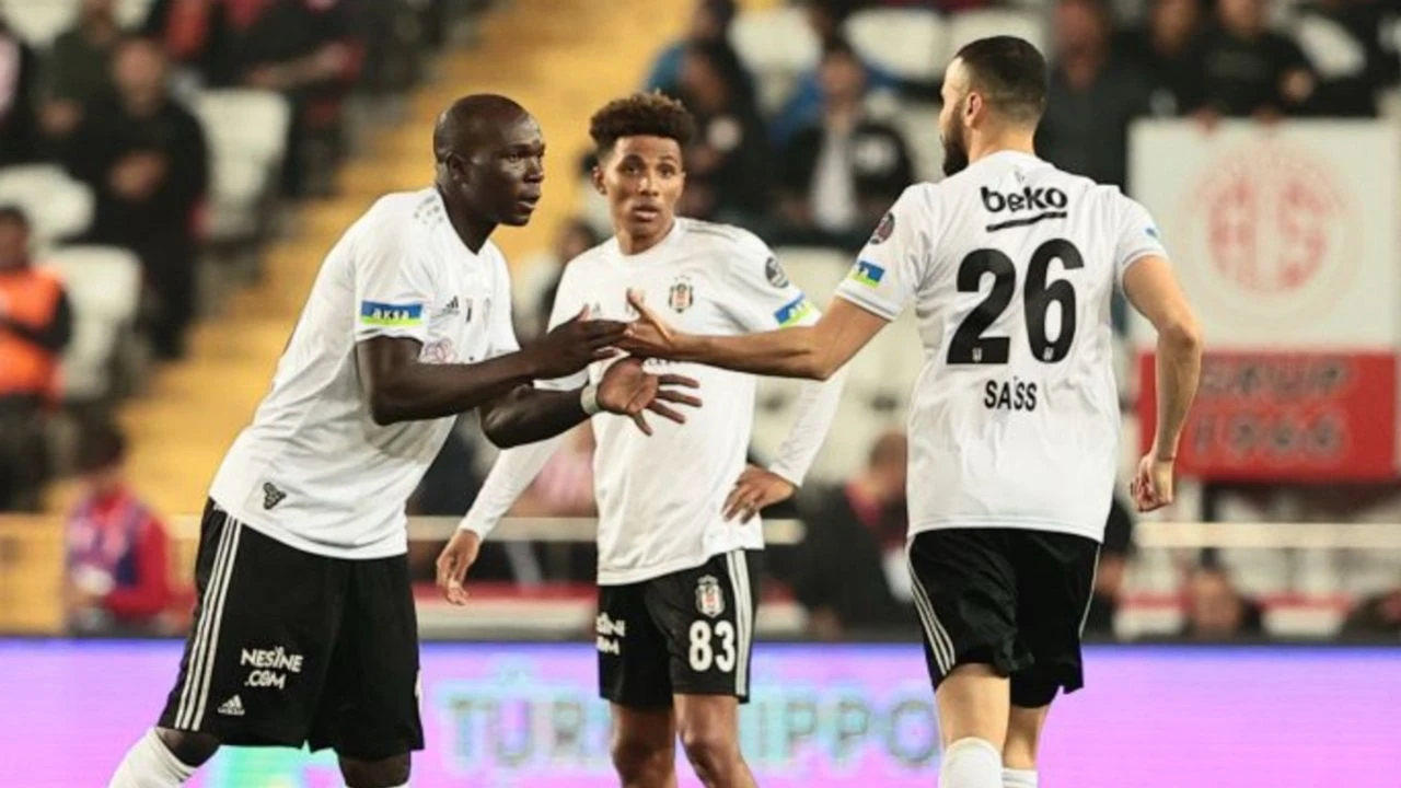 Beşiktaş'ta Krizler Zinciri: Rafa Silva'dan Geçmişin Hayaletlerine Uzanan Sorunlar