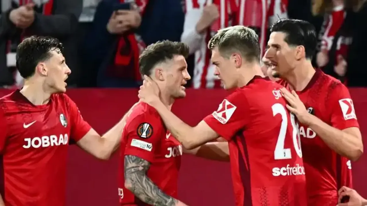 Freiburg Avrupa Ligi Finalinde! Braga'yı Kırmızı Kartla Yıktı, Tarih Yazdı