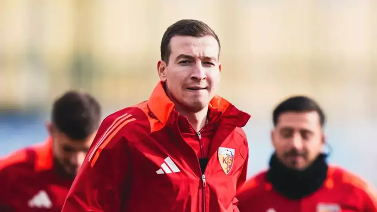 Kayserispor’un yeni transferi Denis Makarov ilk antrenmanına çıktı