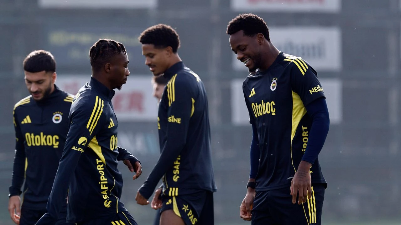 Fenerbahçe'den Başakşehir Sınavı Öncesi Özel Hazırlık: Tedesco'dan Kritik Dokunuşlar!