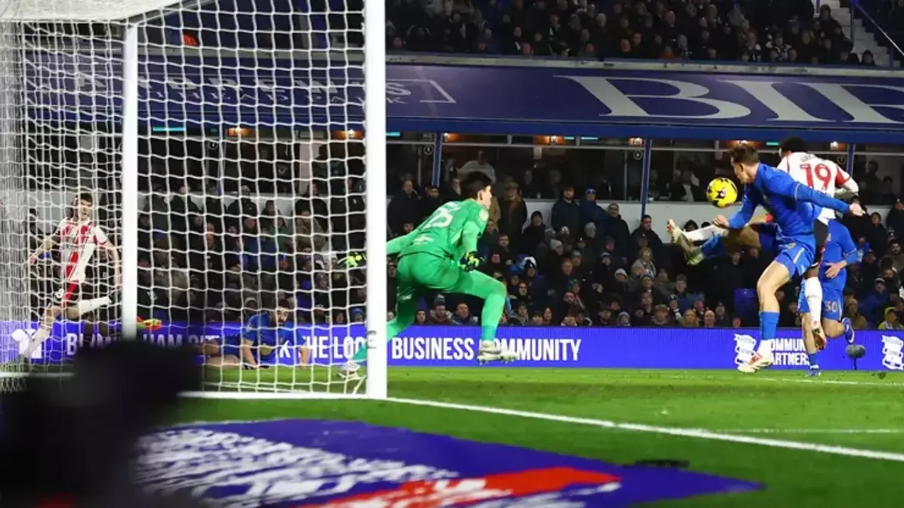 Galatasaray'dan Southampton'a Giden Jelert'ten Süper Dönüş: Asistle Puanı Kurtardı!