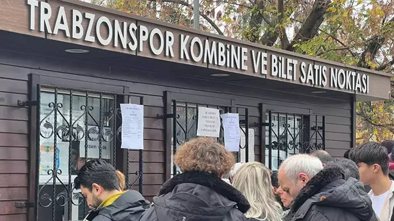 Trabzonspor-Beşiktaş Derbisine Bilet Yağmuru! Gurbetçiler Sıraya Girdi