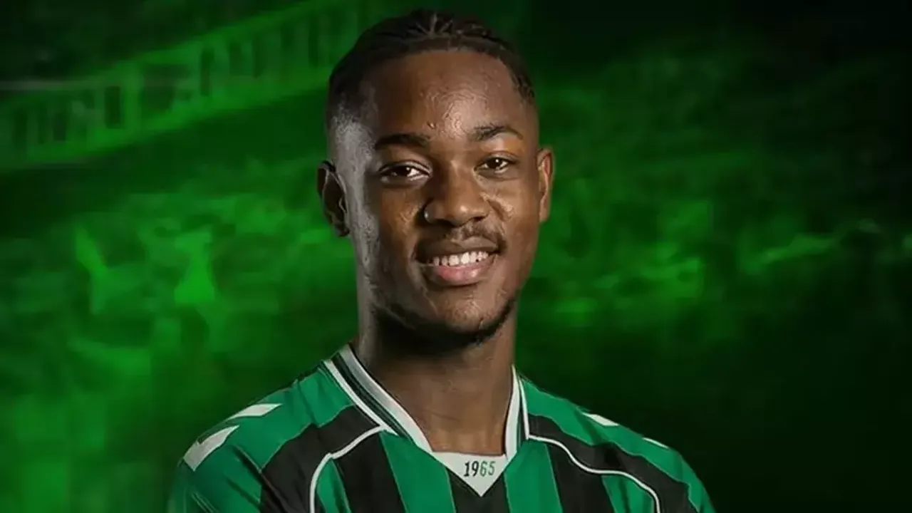 Sakaryaspor'dan Orta Sahaya Kritik Hamle: Mohamed Hassan Fofana Resmen Yeşil-Siyahlı!