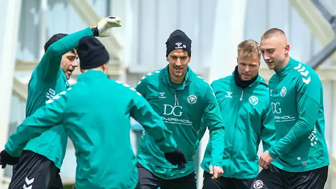 Konyaspor Hazır! Beşiktaş Maçı Öncesi Son Antrenman Tamamlandı