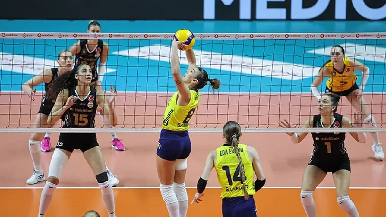 Sultanlar Ligi'nde Zirve Ateşi: VakıfBank Fenerbahçe Derbisi Nefesleri Kesecek!