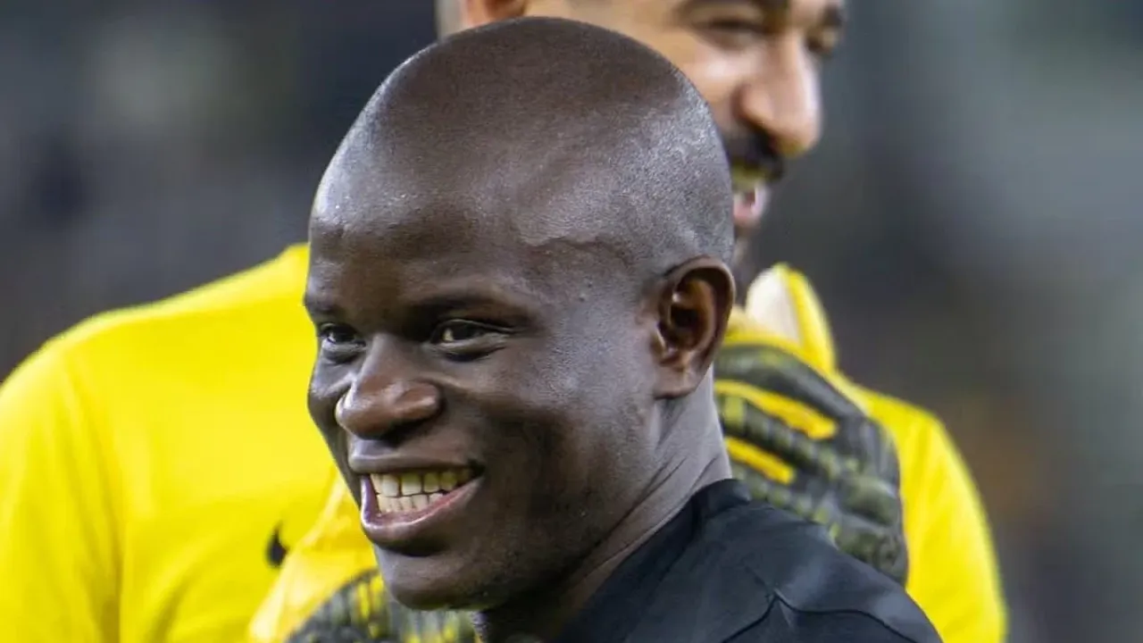 Fenerbahçe'de N'Golo Kanté Transferinde Kritik Hamle: Avrupa Dönüşü Yakın!