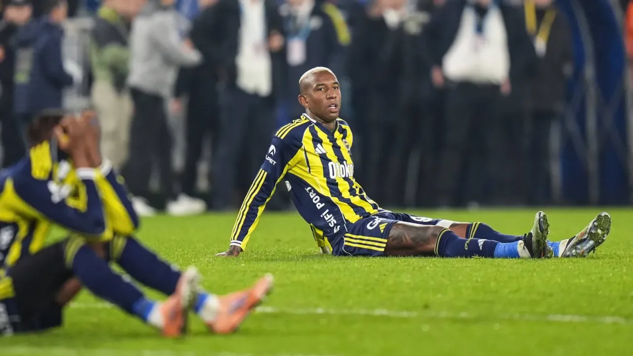 Fenerbahçe’de Oosterwolde ve Talisca Şoku!