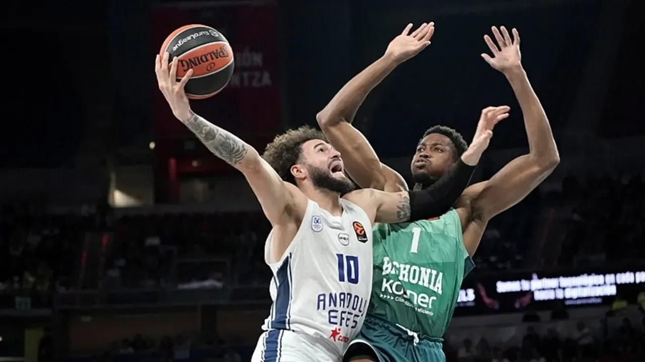 EuroLeague'de Şok Sonuç! Anadolu Efes, Baskonia Deplasmanında Çaresiz Kaldı