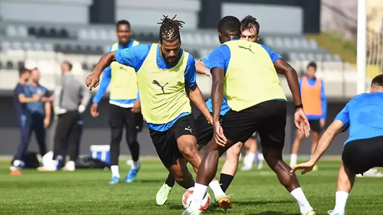 Manisa FK, Sivasspor Mesaisine Başladı! Taner Taşkın’dan Yoğun Tempo