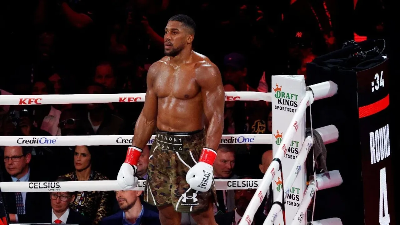 Boks Dünyasını Sarsan Haber: Anthony Joshua Nijerya'da Feci Kaza Geçirdi!