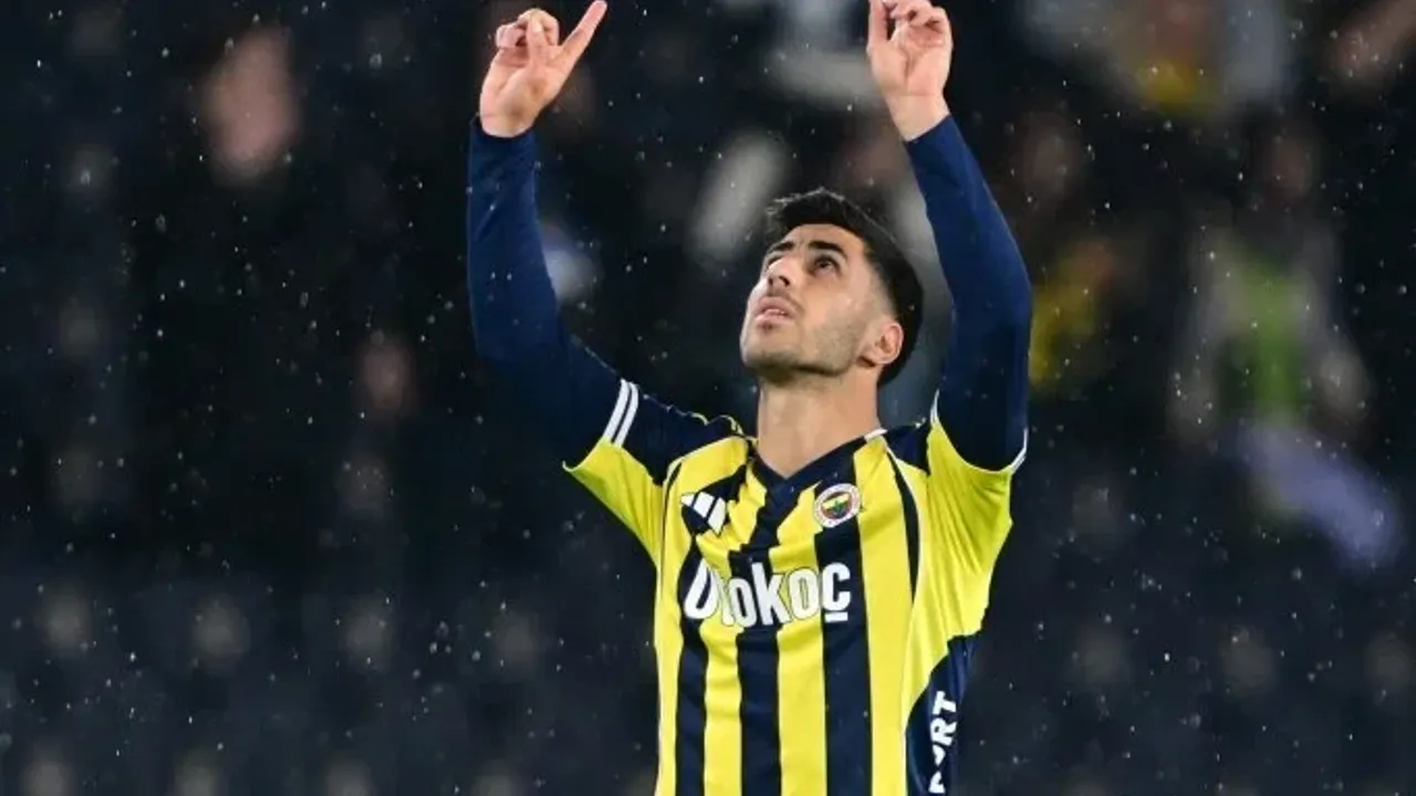 Akdeniz'de Dev Randevu: Antalyaspor-Fenerbahçe Maçı İlk 11'leri ve Tüm Detaylar Belli Oldu!