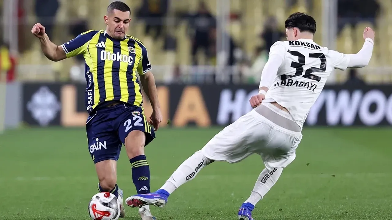 Fenerbahçe'de Levent Mercan Şoku: Gaziantep Maçı Sonrası Sakatlığının Boyutu Belli Oldu!