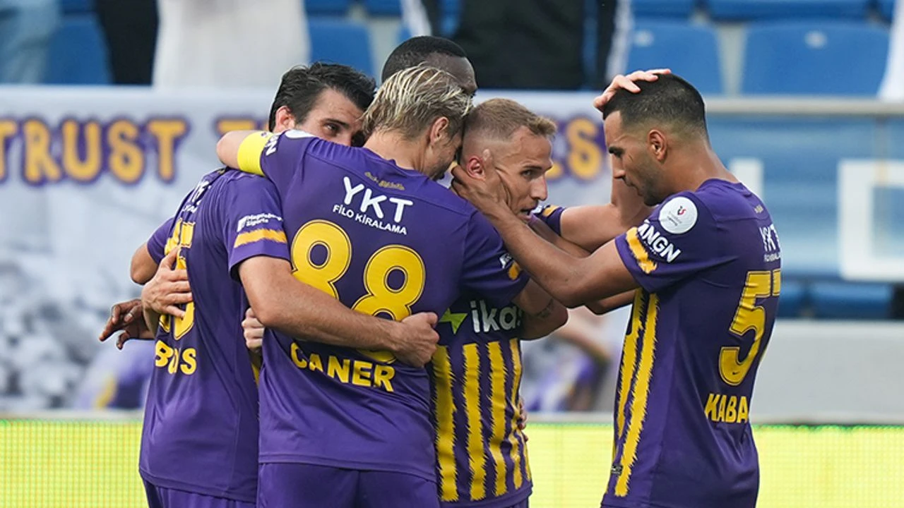 Süper Lig'de Nefes Kesen Mücadele: Gaziantep FK ile Eyüpspor Karşı Karşıya!