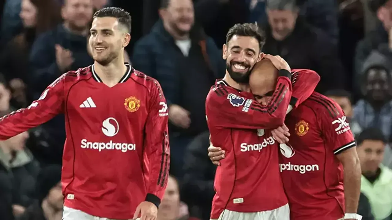 Manchester United Fırtınası: Brighton'ı Old Trafford'da Gollerle Boğdu! (4-2)