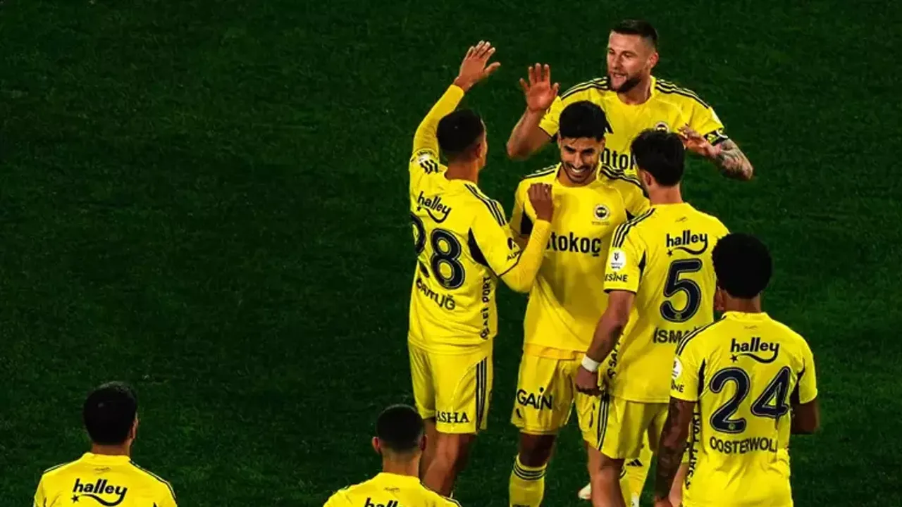 Asensio Durdurulamıyor: Kanarya'nın İspanyol Maestro'su Sahneye Çıktı!