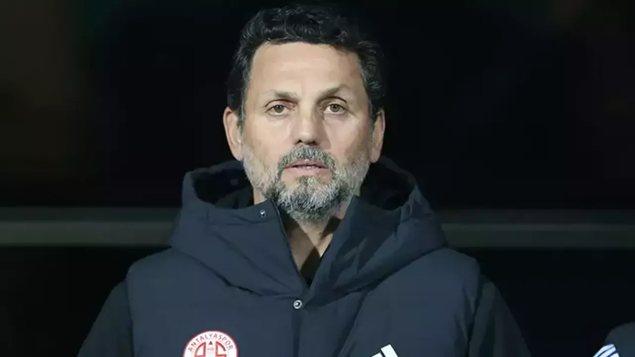 Antalyaspor, Teknik Direktör Erol Bulut ile yolların ayrıldığını duyurdu. Kulüpten yapılan açıklamada, 