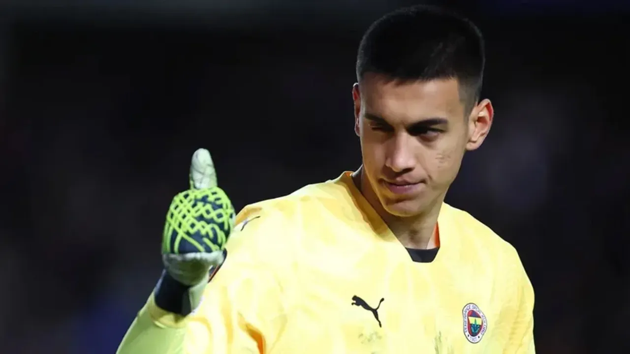 Samsunspor'dan Kaleye Kritik Hamle: İrfan Can Eğribayat Resmen Kırmızı-Beyazlı!