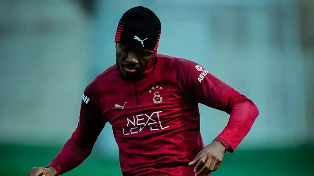 Dev Derbi Öncesi Galatasaray'a Nefes Aldıran Haber: Osimhen Sahalara Döndü!