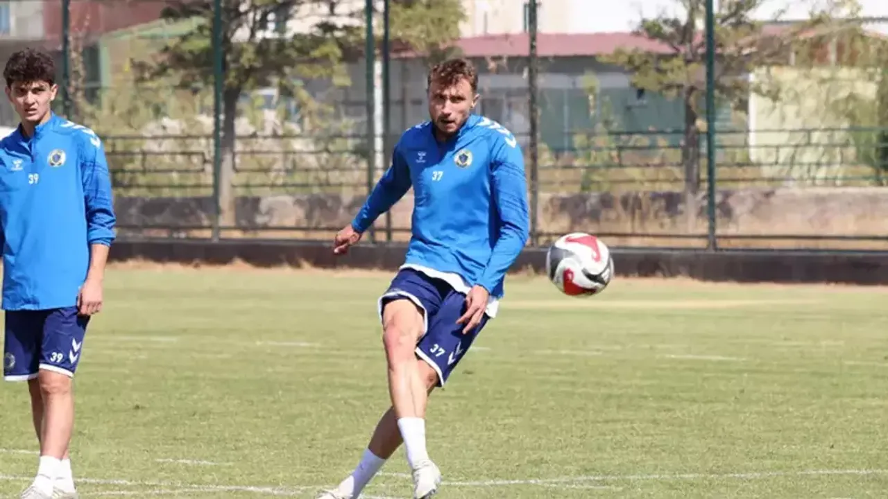 Menemen FK’da 3 Futbolcu Kadro Dışı Bırakıldı