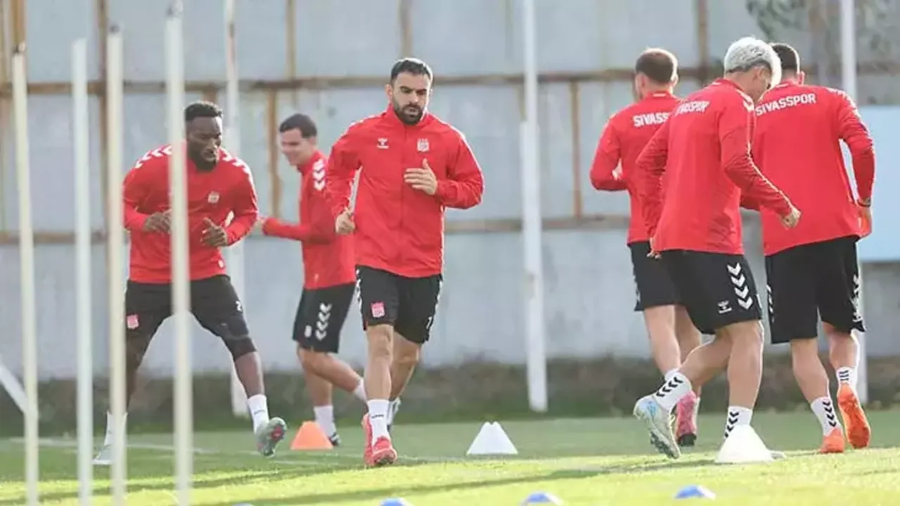 Sivasspor'dan Hatayspor Maçı İçin Kritik Son Viraj: Taktikler Netleşiyor!