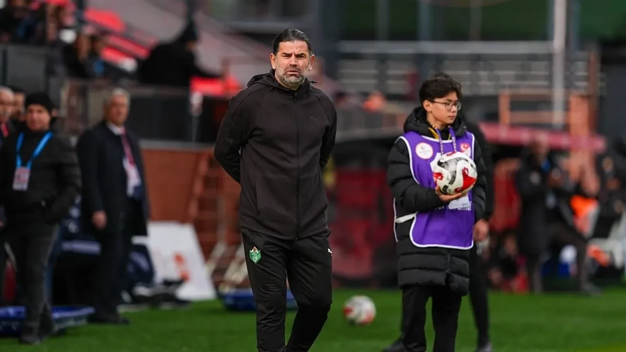 İbrahim Üzülmez'den Kupa Mağlubiyeti Sonrası Sakaryaspor Mesajı: 