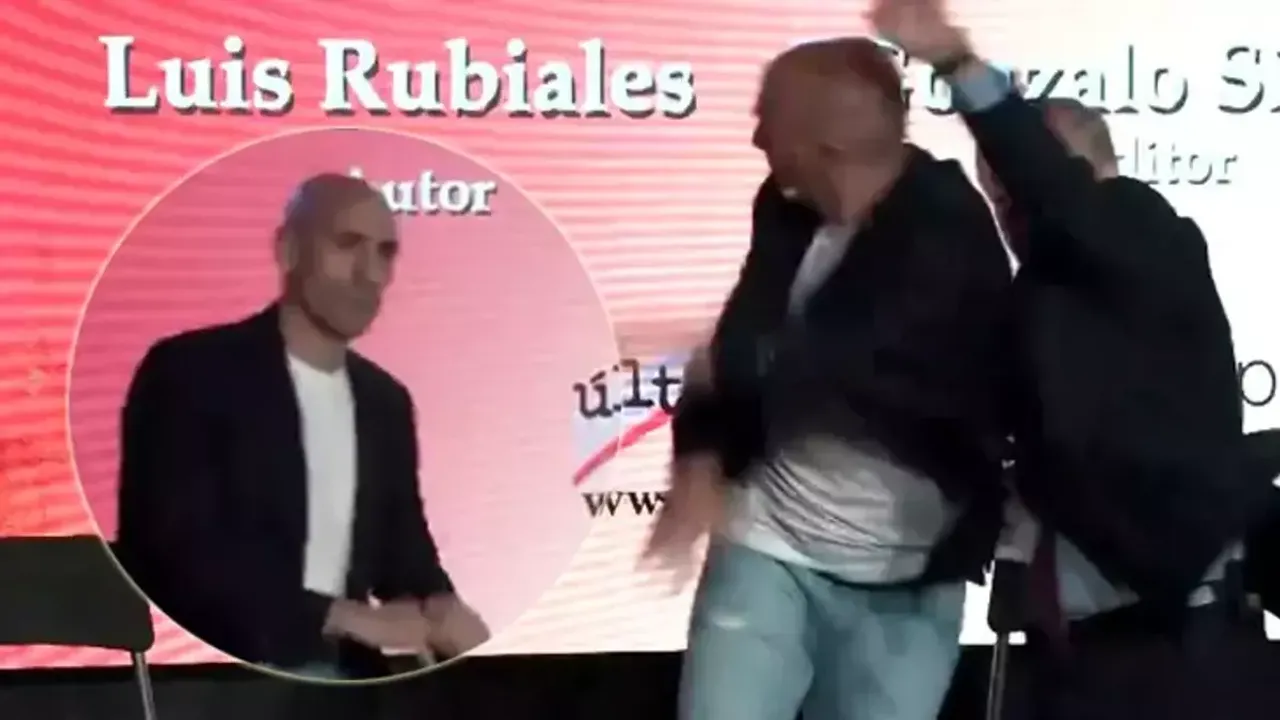 Madrid'de Gergin Anlar: Luis Rubiales'e Kitap Tanıtımında Yumurtalı Saldırı Şoku