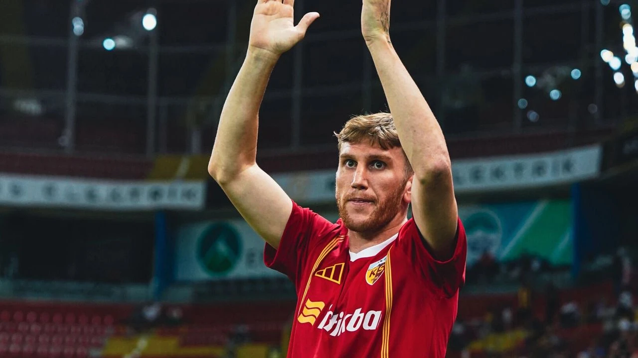 Burak Kapacak Kayserispor'dan Ayrıldı: Süper Lig ve 1. Lig Ekipleri Peşinde!