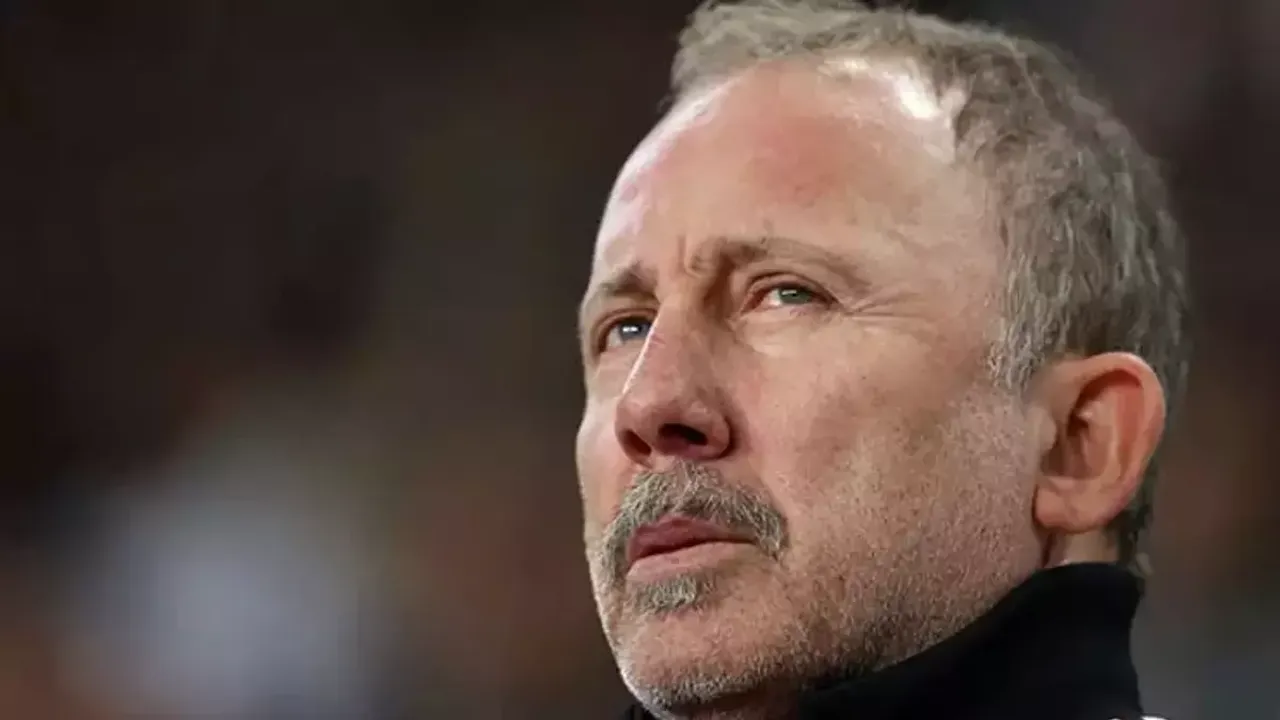 Sergen Yalçın'dan Derbi Sonrası Hakemlere Sert Mesaj: 'Bu Bir Tiyatro Oyunu!'