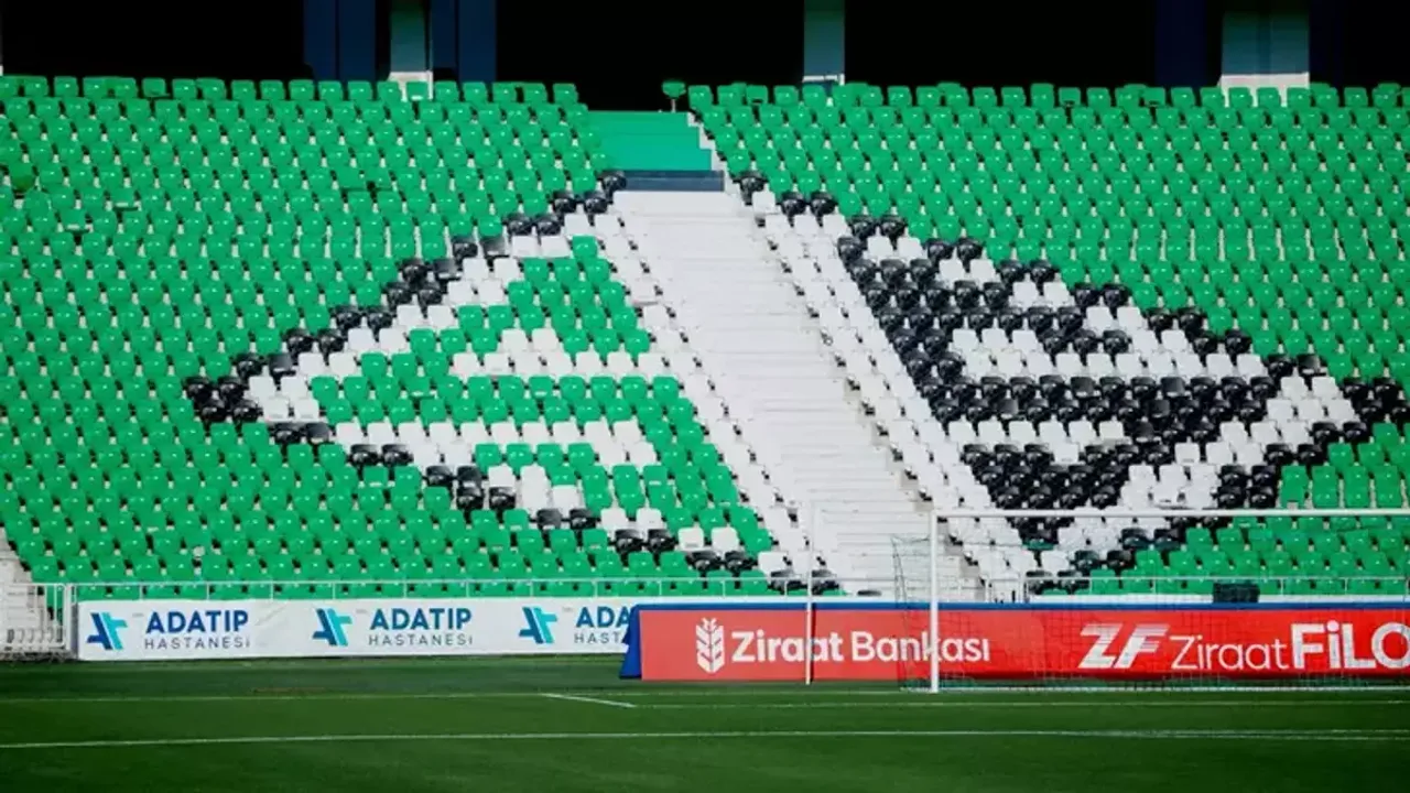 Sakaryaspor'da Deprem Etkisi: Başkan Kıratlı Görevini Bıraktı!