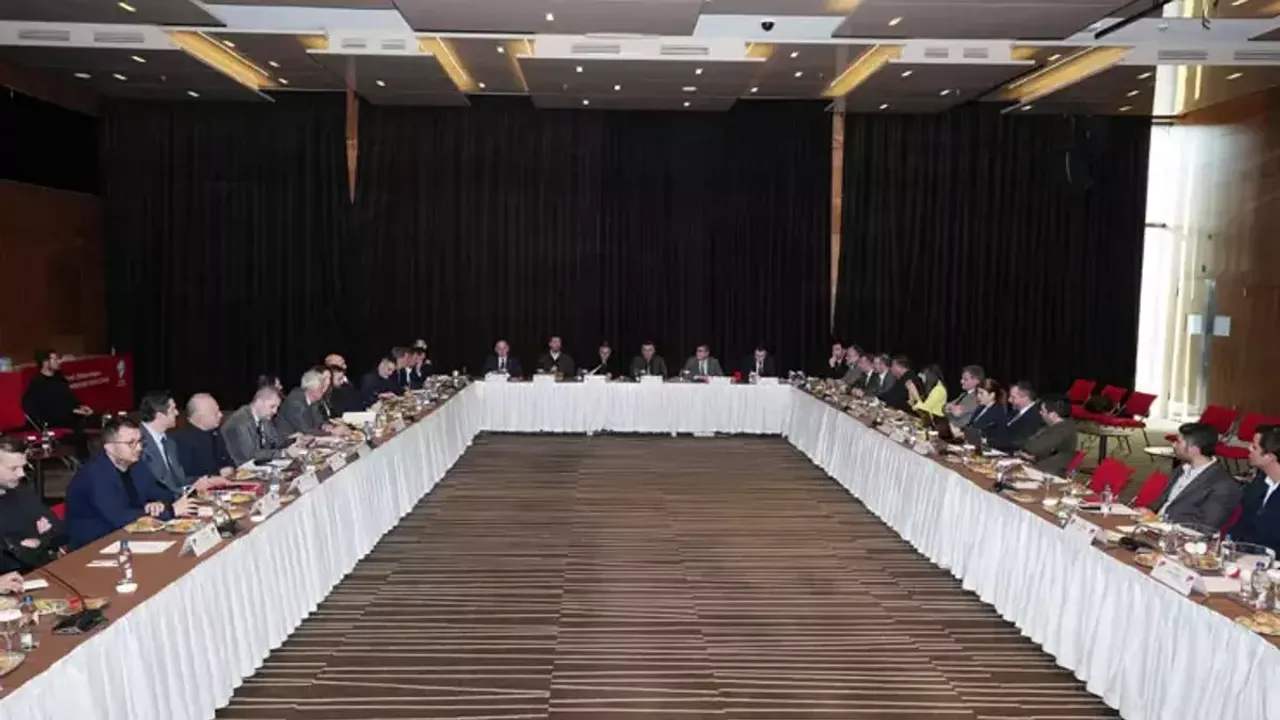 Turkcell Süper Kupa 2025 Heyecanı Başladı! Yarı Final ve Final Programı Resmen Belli Oldu