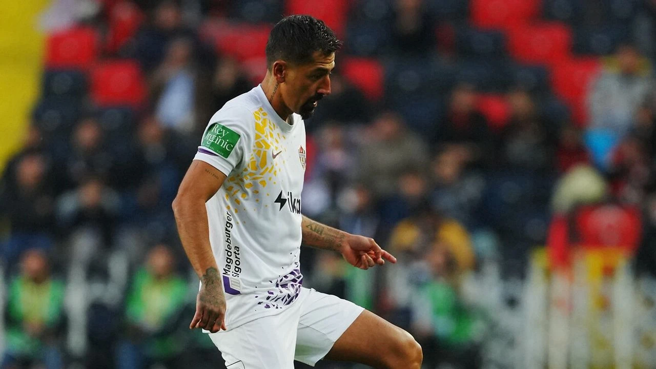 Eyüpspor'da Beklenmedik Ayrılık: Kerem Demirbay Feshediyor, Süper Lig Ekibi Devrede!