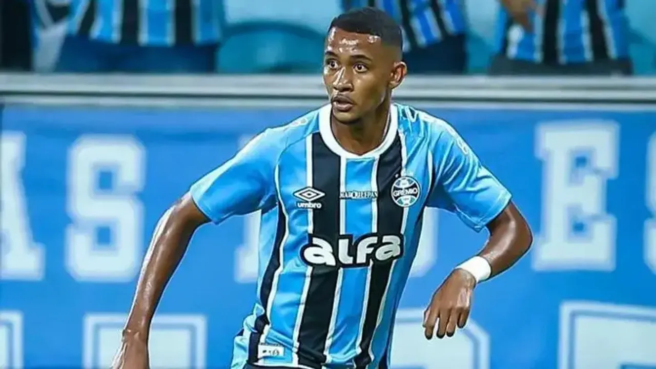 Göztepe'de Transfer Rüzgarı Esiyor: Andre Henrique Yeniden Sarı-Kırmızılı Gündemde!