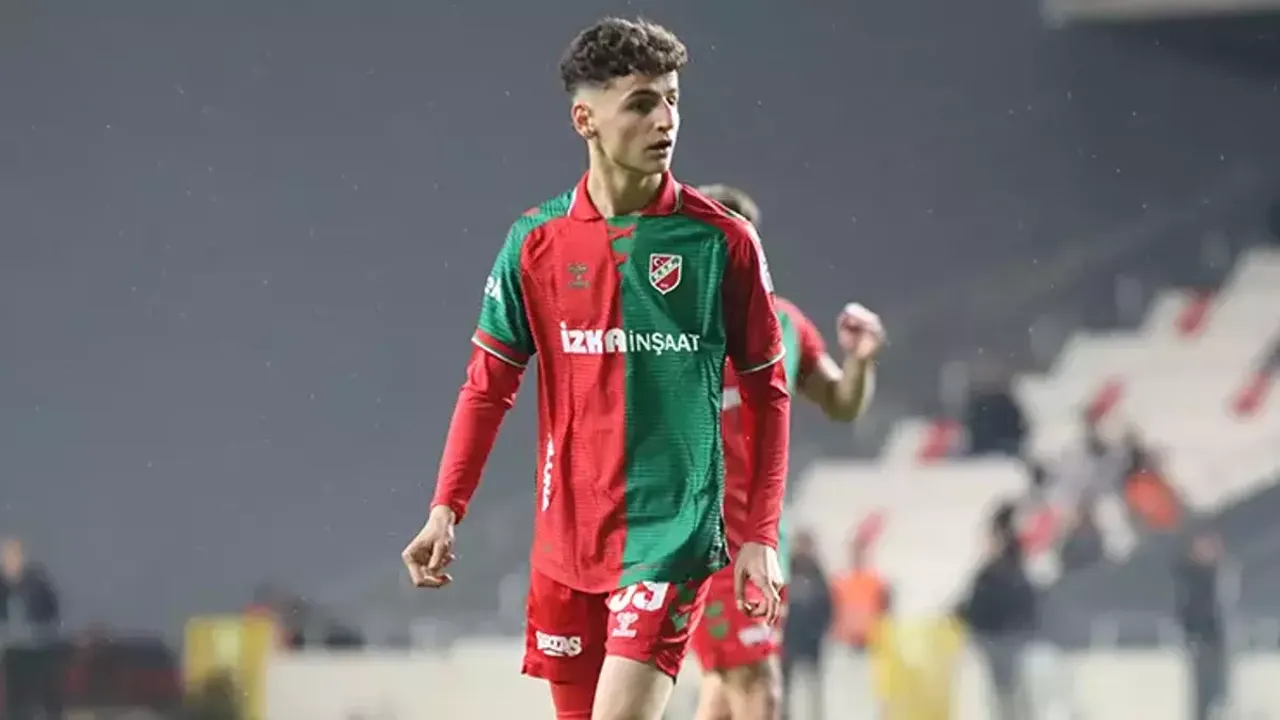 <h3>U19 Milli Takımı'ndan Karşıyaka'ya Çağrı: Adem Yeşilyurt Sahneye Çıkıyor!</h3>