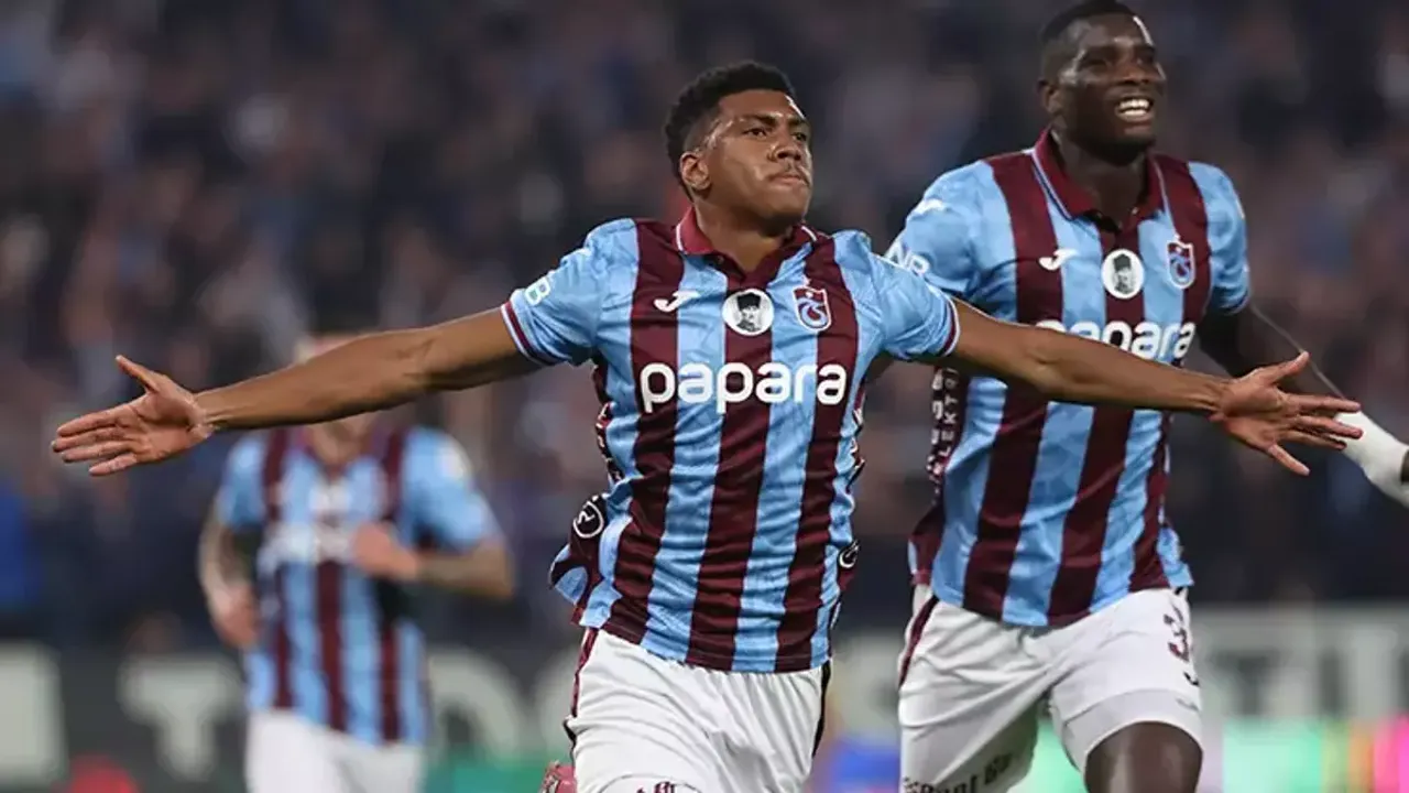 Süper Lig'in Zirvesindeki Bordo-Mavili Gol Fırtınası: Onuachu ve Augusto Rakipsiz!