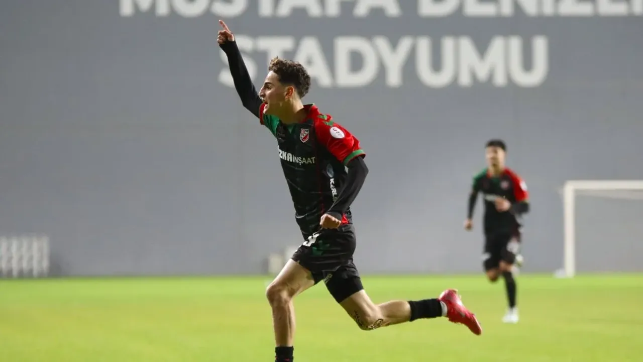 Son Dakika: Karşıyaka'dan Avrupa Çıkartması! Adem Yeşilyurt İçin Maribor İle Dev Anlaşma