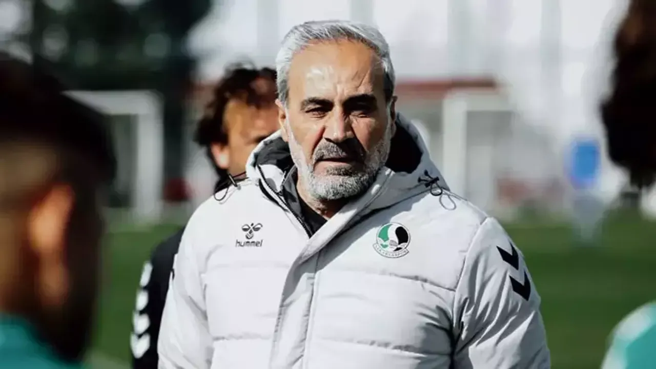 Küme Düşen Sakaryaspor’da Ayrılık: Mustafa Dalcı ile Yollar Ayrıldı