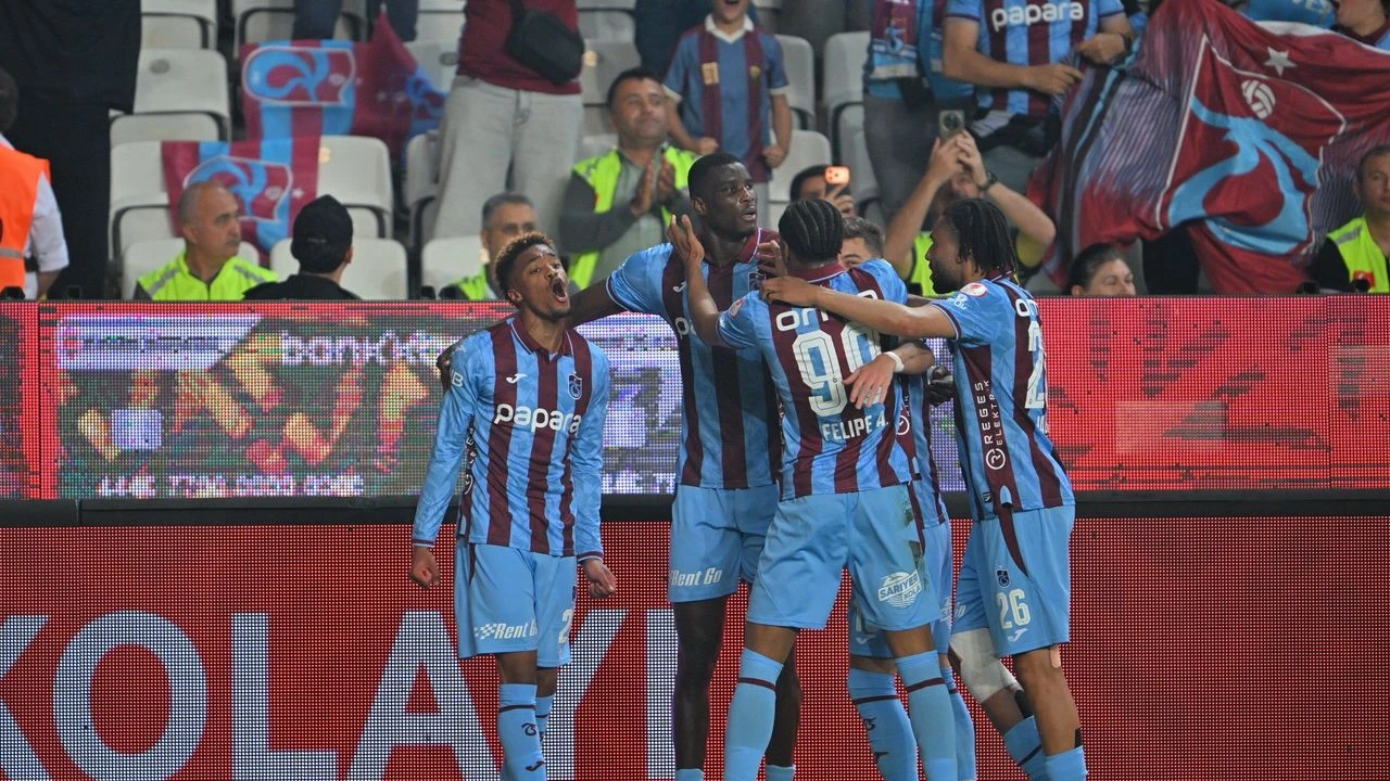 Trabzonspor 10. Kez Ziraat Türkiye Kupası'nı Kaldırdı: Onuachu Yıldızlaştı!