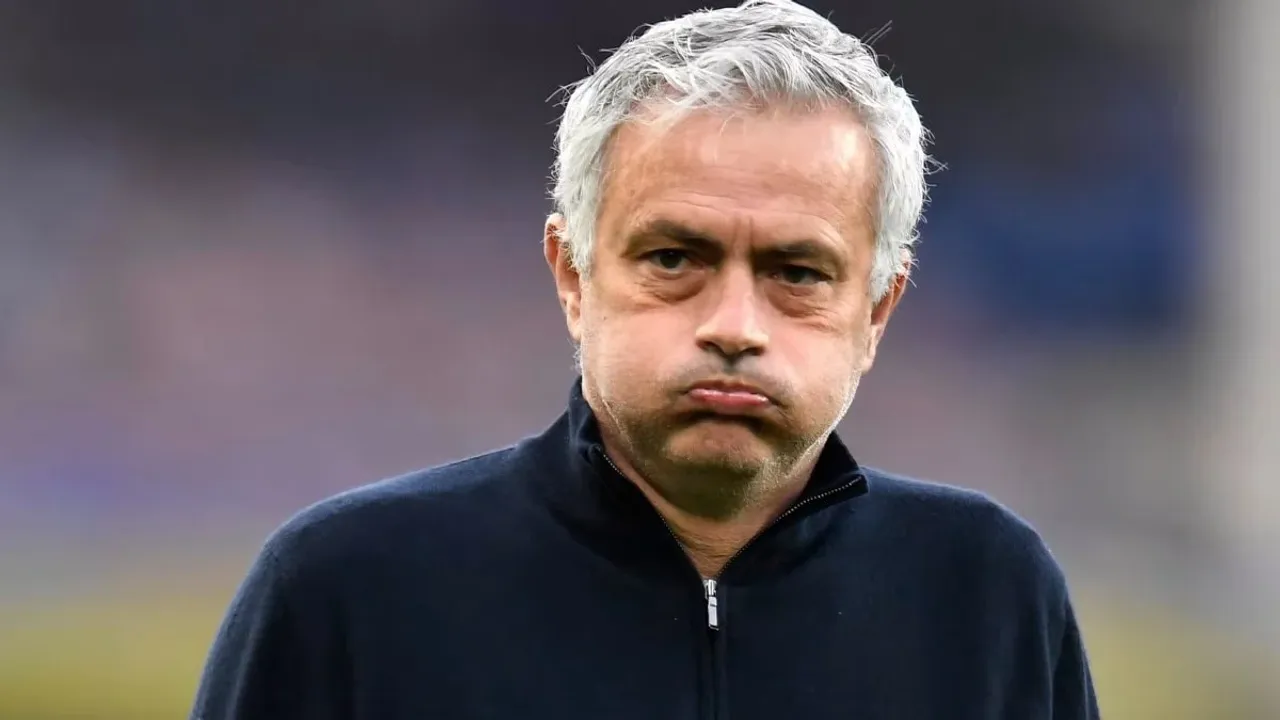Benfica'da Deprem: Porto'ya Elendi, Mourinho'nun Sözleri Yangını Büyüttü!