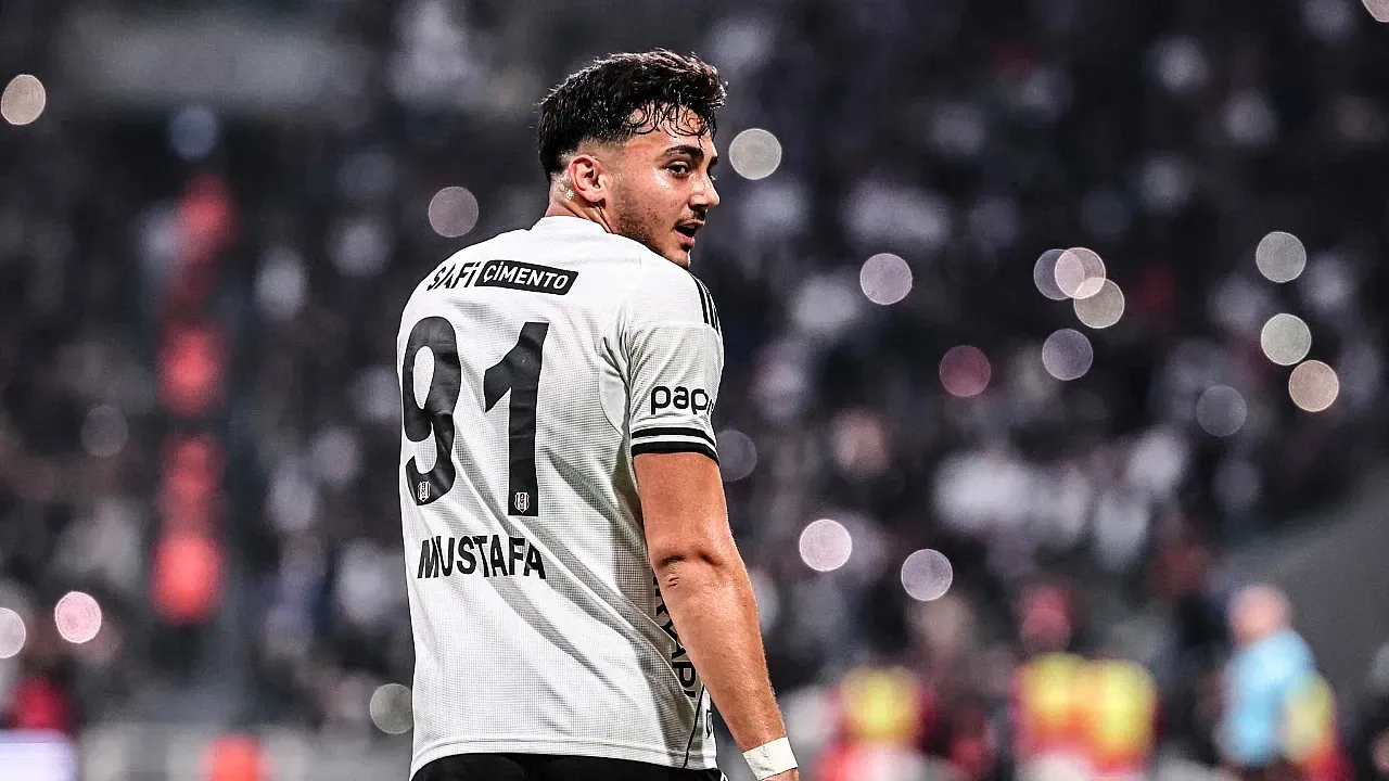 Beşiktaş'ın Parlayan Yıldızı Mustafa Hekimoğlu İspanya Macerasına Hazırlanıyor