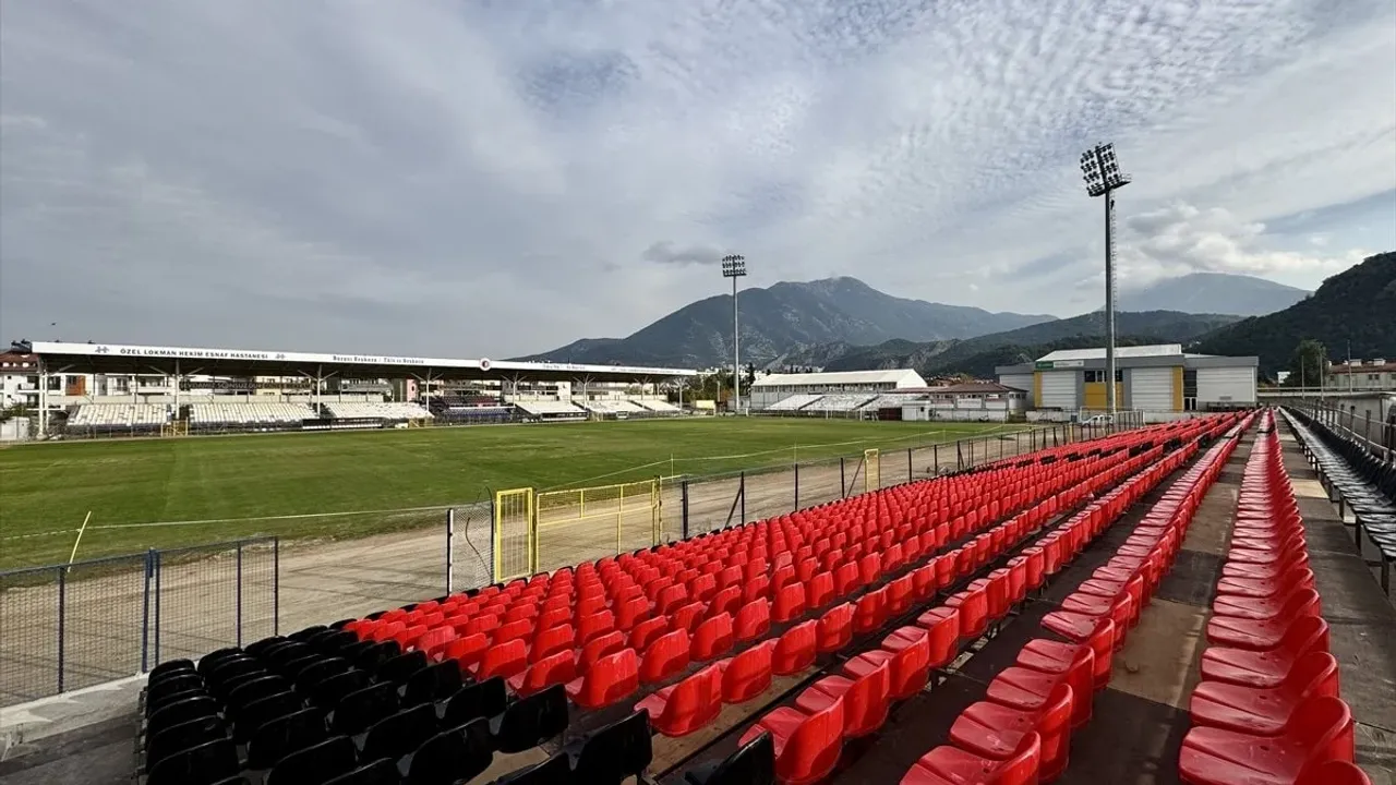 Fethiyespor'dan Galatasaray Maçı Öncesi Kritik Hamleler: İlçe Stadı'nda Kupa Hazırlığı!