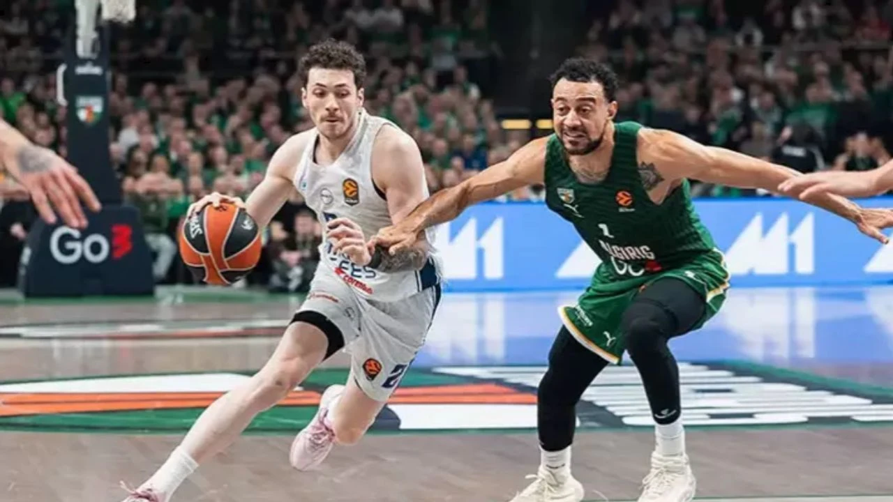 Anadolu Efes, Zalgiris’i deplasmanda farklı geçti!