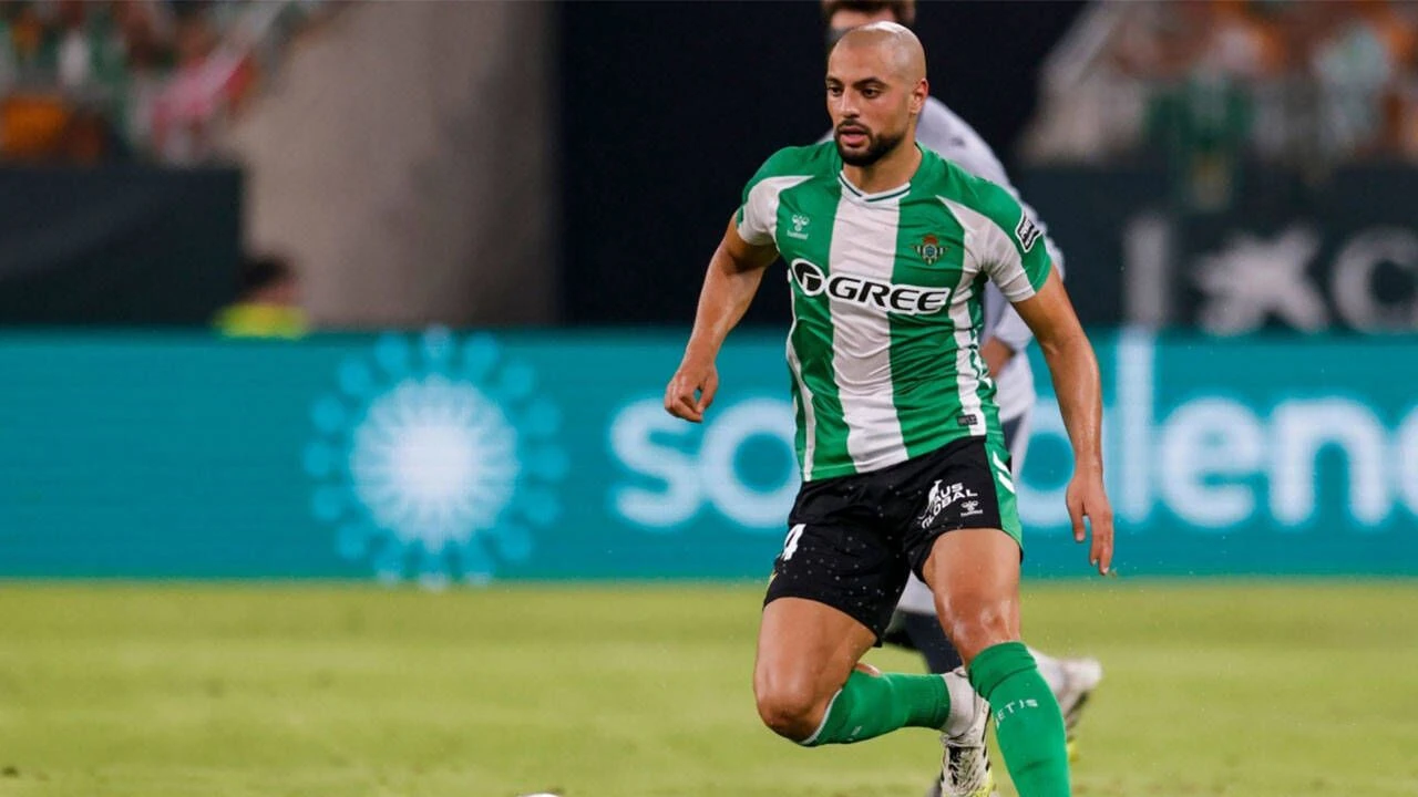 Sofyan Amrabat'ta Kritik Karar: Real Betis Kapıyı Kapattı, Fenerbahçe'ye Dönüş Yolda!