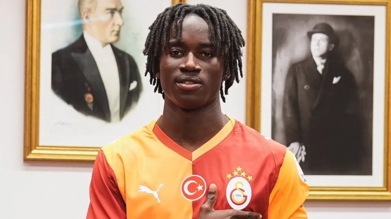 Galatasaray'da Şampiyonlar Ligi Şoku: Yeni Transfer Renato Nhaga UEFA Kadrosunda Yok!