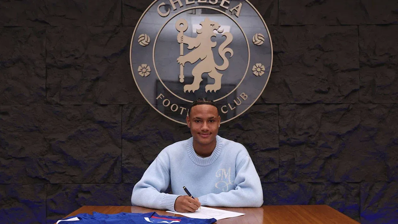 Chelsea, Efsane Eboue'nin Oğluna Profesyonel Sözleşme İmzalattı!