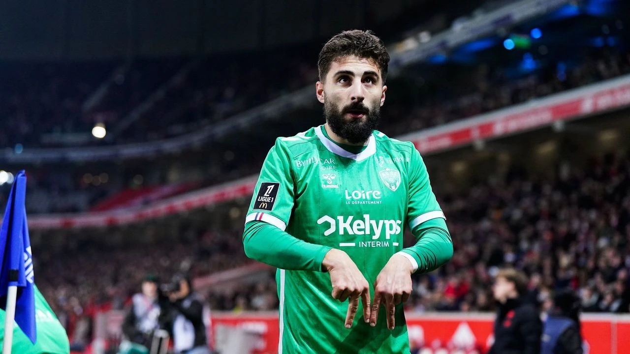 Beşiktaş'ın Gözü Gürcistan'ın Yükselen Yıldızında: Davitashvili Siyah-Beyazlı Formaya Yakın mı?