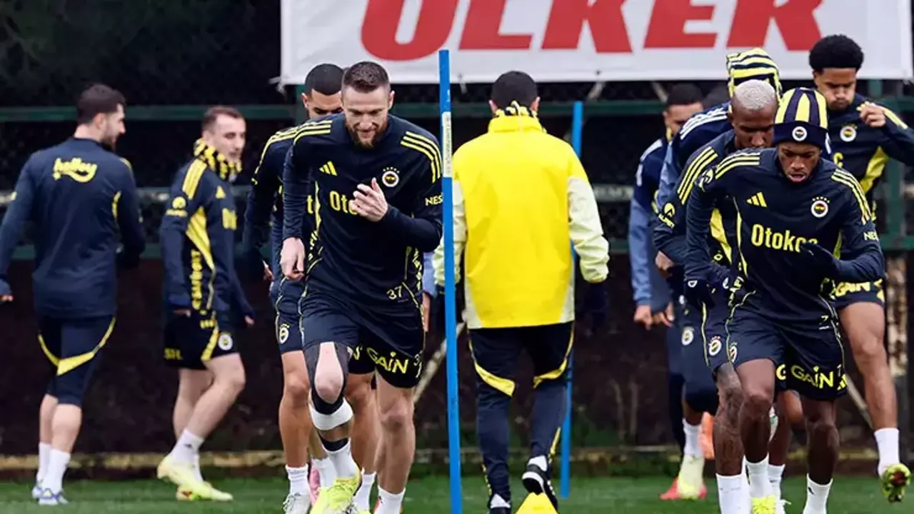 Fenerbahçe'den Brann Deplasmanına Kritik Antrenman: Avrupa Mesaisi Tam Gaz!