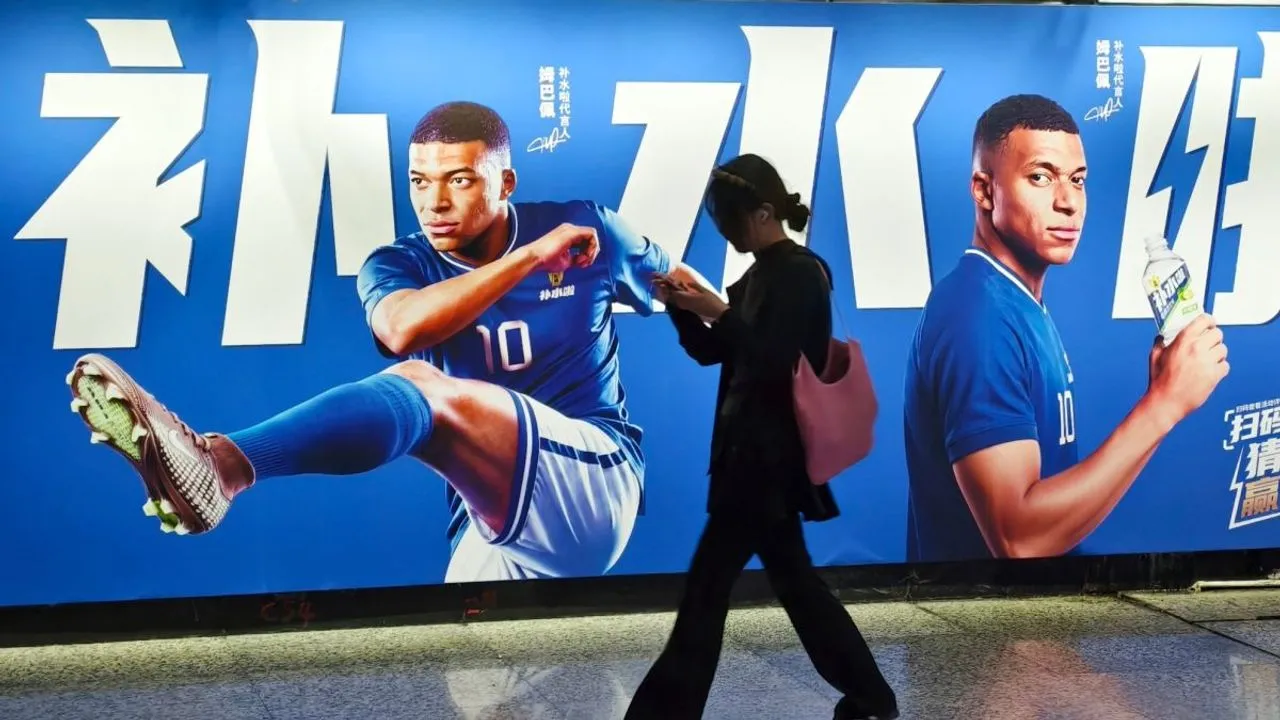 Dijital Mizahın Futbola Etkisi: Mbappe'nin Çin Krizi Gündemde!
